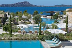 w costa navarino adults only