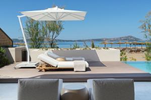 w costa navarino adults only
