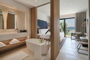 w costa navarino adults only
