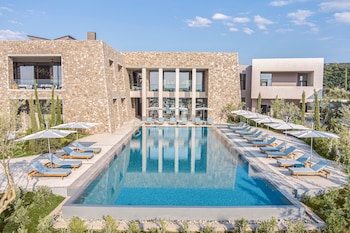 w costa navarino adults only