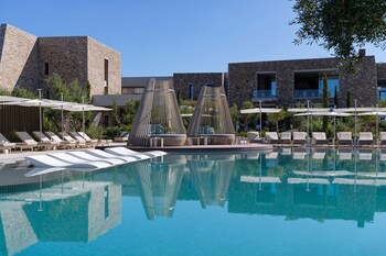 w costa navarino adults only