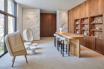 w costa navarino adults only