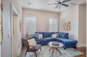 beautiful craftmans 4br 2 5ba home near downtown