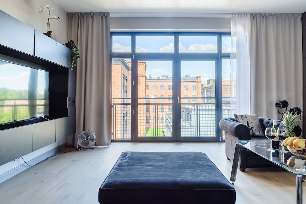 stylish and spacious studio