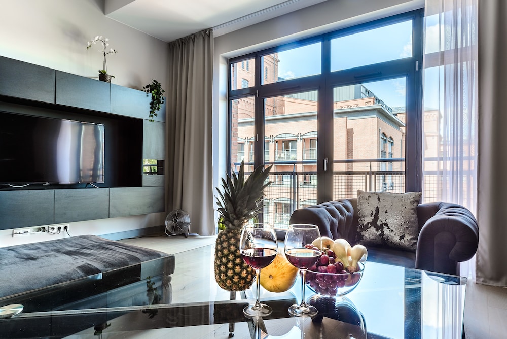 stylish and spacious studio