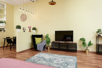 stylish and spacious studio