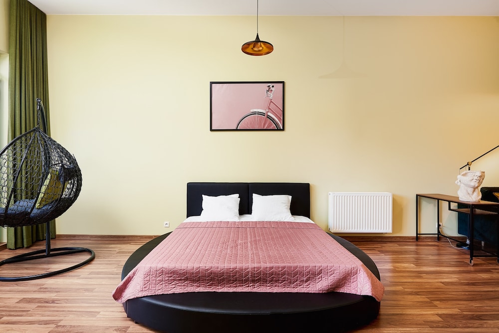 stylish and spacious studio