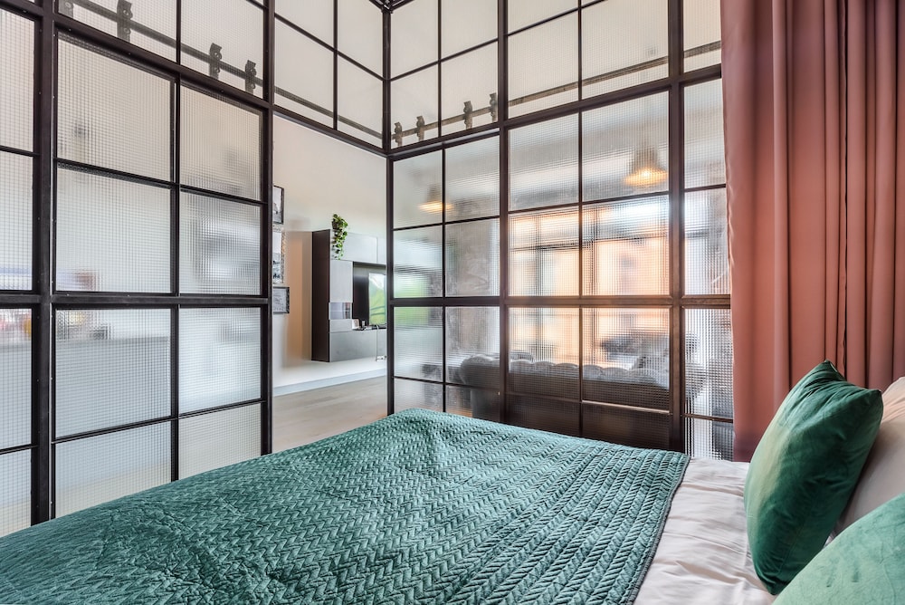 stylish and spacious studio