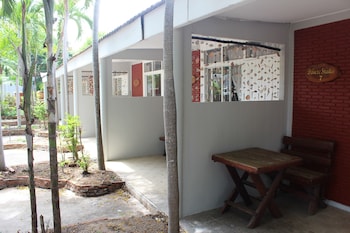 safari riviera resort