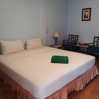 safari riviera resort