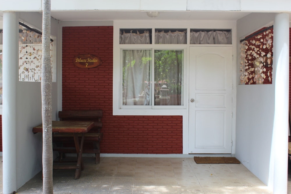 safari riviera resort