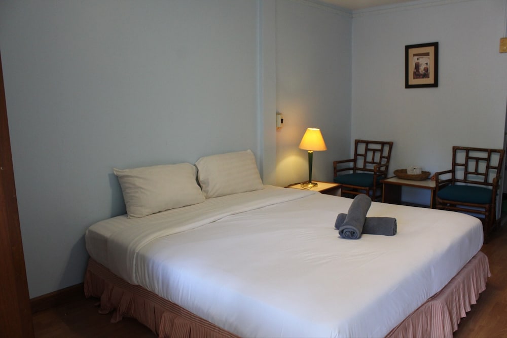 safari riviera resort