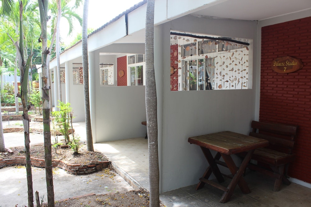 safari riviera resort