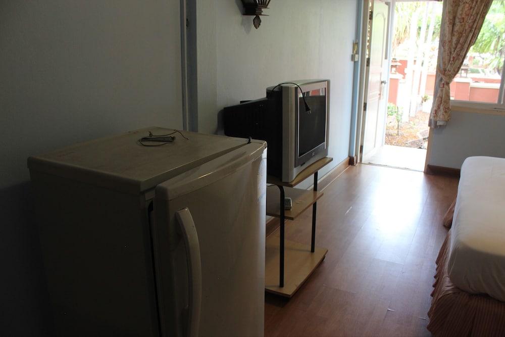 safari riviera resort