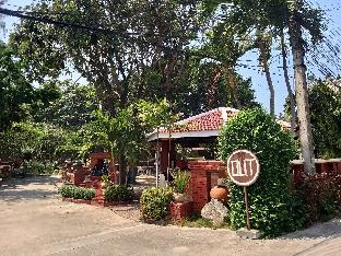 safari riviera resort
