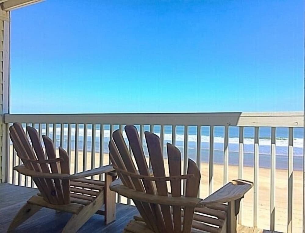 Beach Blanket - Spacious Condo With Private Beach Access And Resort Amenities! 3 Bedroom Condo By Redawning,,4 star