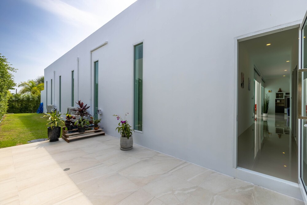 modern 4 bedroom pool villa pmk a2