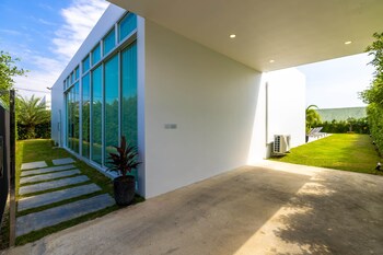 modern 4 bedroom pool villa pmk a2
