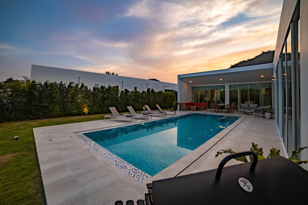 modern 4 bedroom pool villa pmk a2