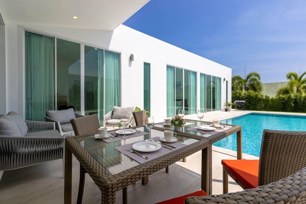 modern 4 bedroom pool villa pmk a2