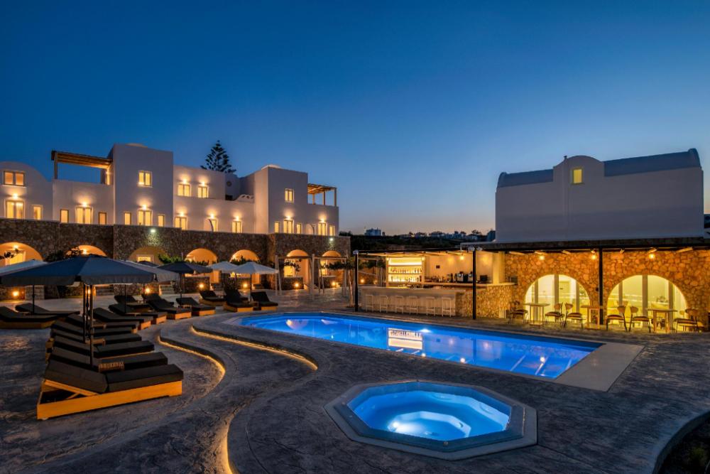 aelia luxury suites
