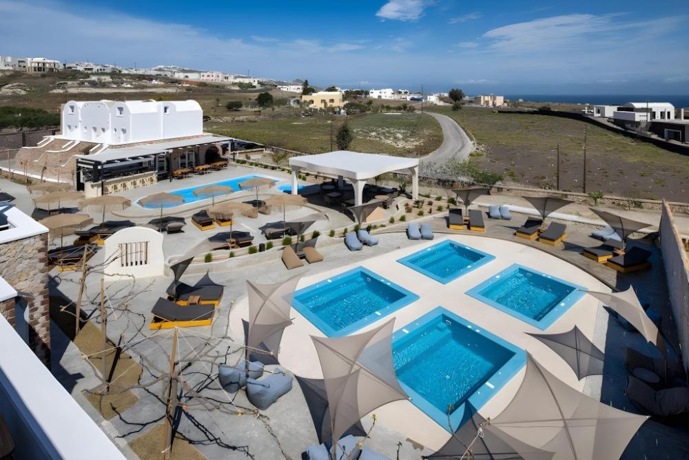 aelia luxury suites