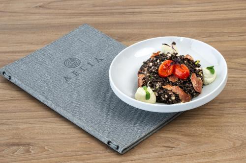 aelia luxury suites