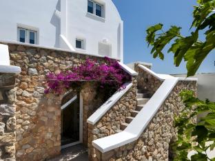 aelia luxury suites
