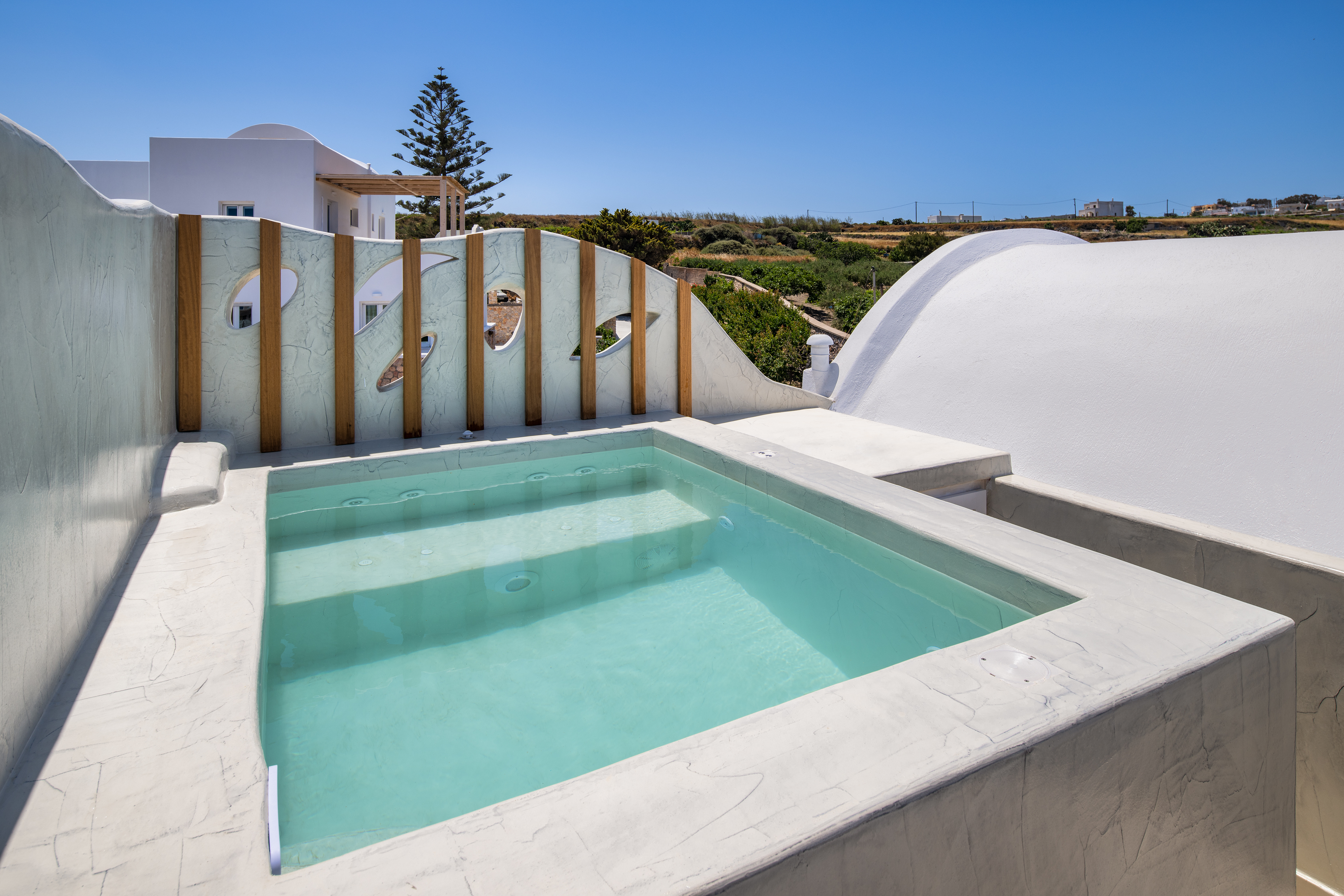 aelia luxury suites