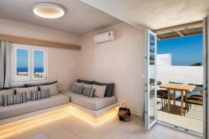 aelia luxury suites