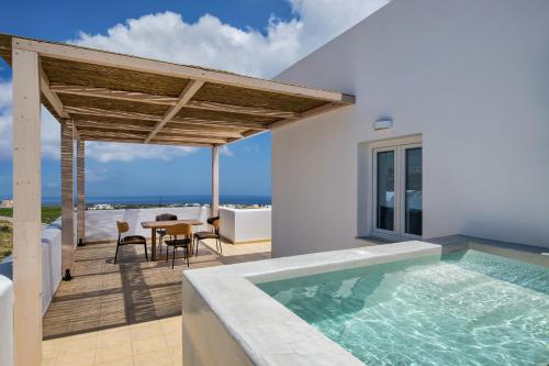 aelia luxury suites