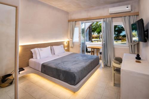 aelia luxury suites