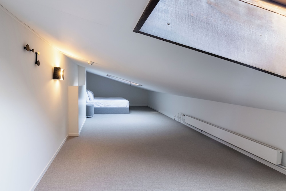 victoria hotel and residence