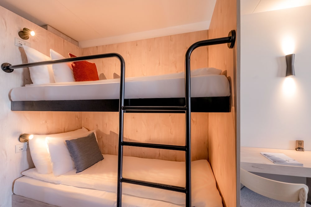 victoria hotel and residence