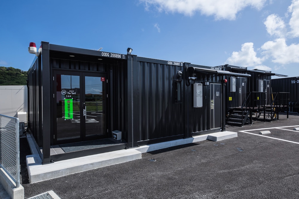 hotel r9 the yard uruma