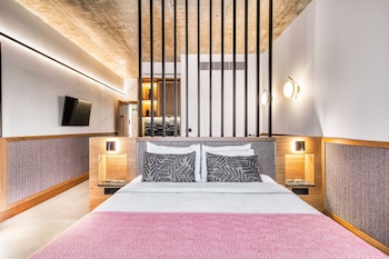 capital luxury suites