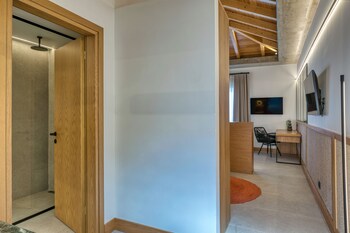 capital luxury suites