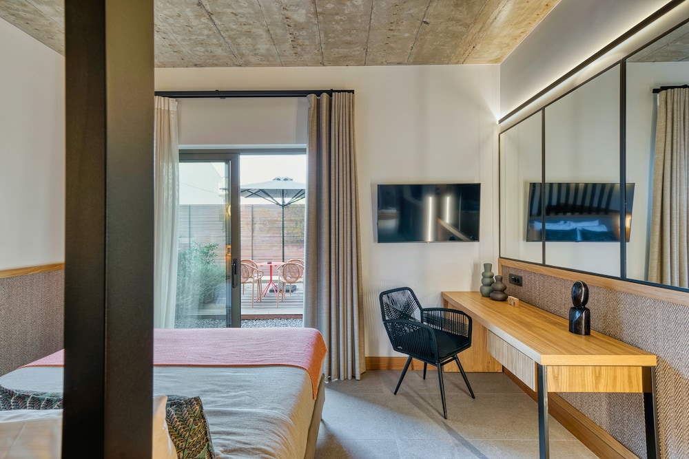 capital luxury suites