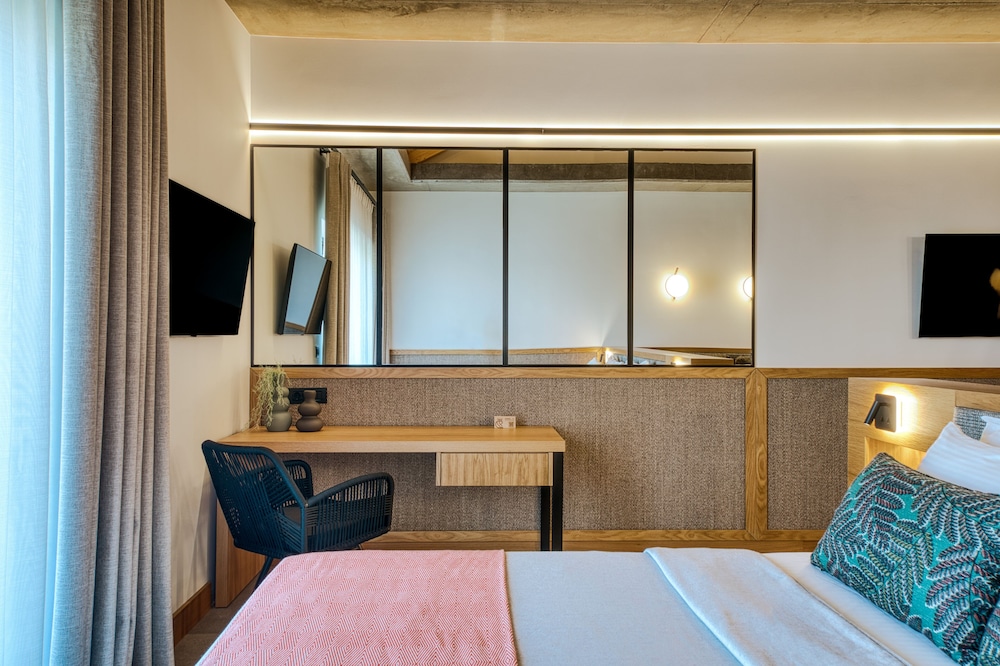 capital luxury suites