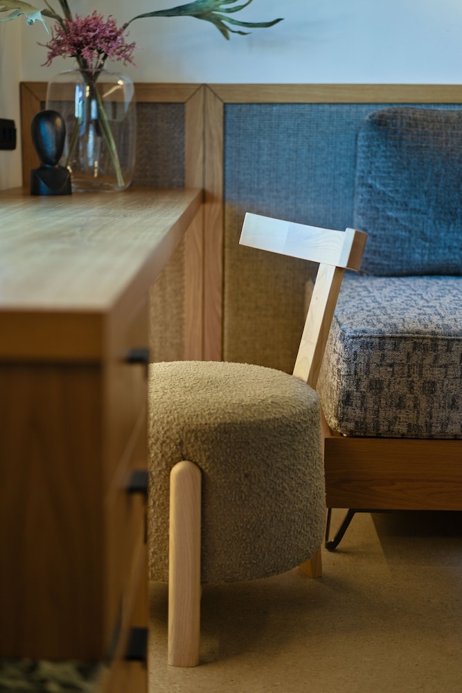 capital luxury suites