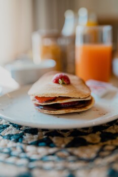 capital luxury suites