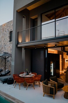 capital luxury suites