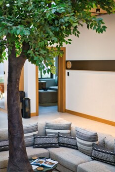 capital luxury suites