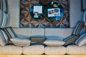 capital luxury suites