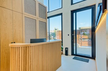 capital luxury suites