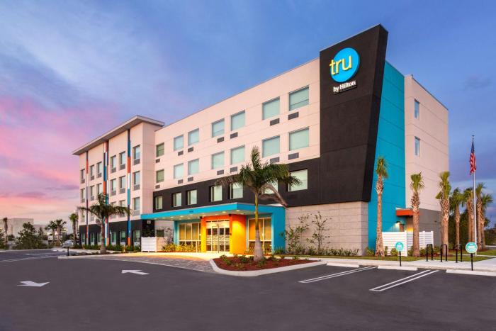 tru by hilton port st lucie tradition