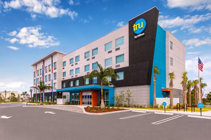 tru by hilton port st lucie tradition