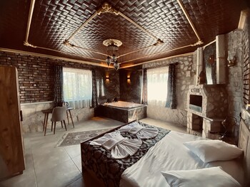 aysultan stone house