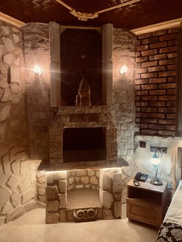 aysultan stone house