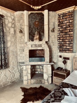 aysultan stone house